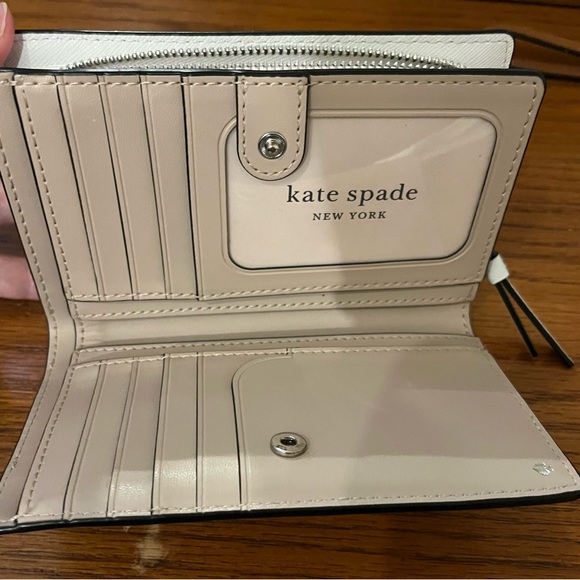 Kate Spade Wallet-Like new! - Picture 2 of 5